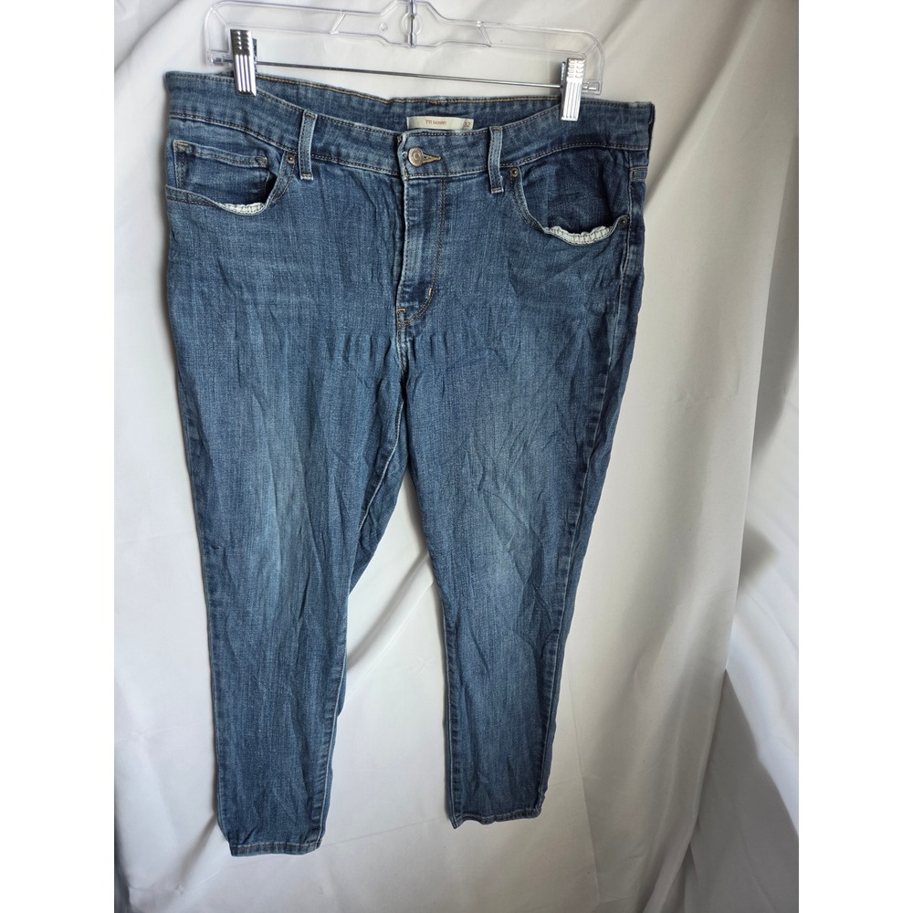 Levis 711 Skinny Jeans Womens  Medium Wash Blue Denim Mid Rise
